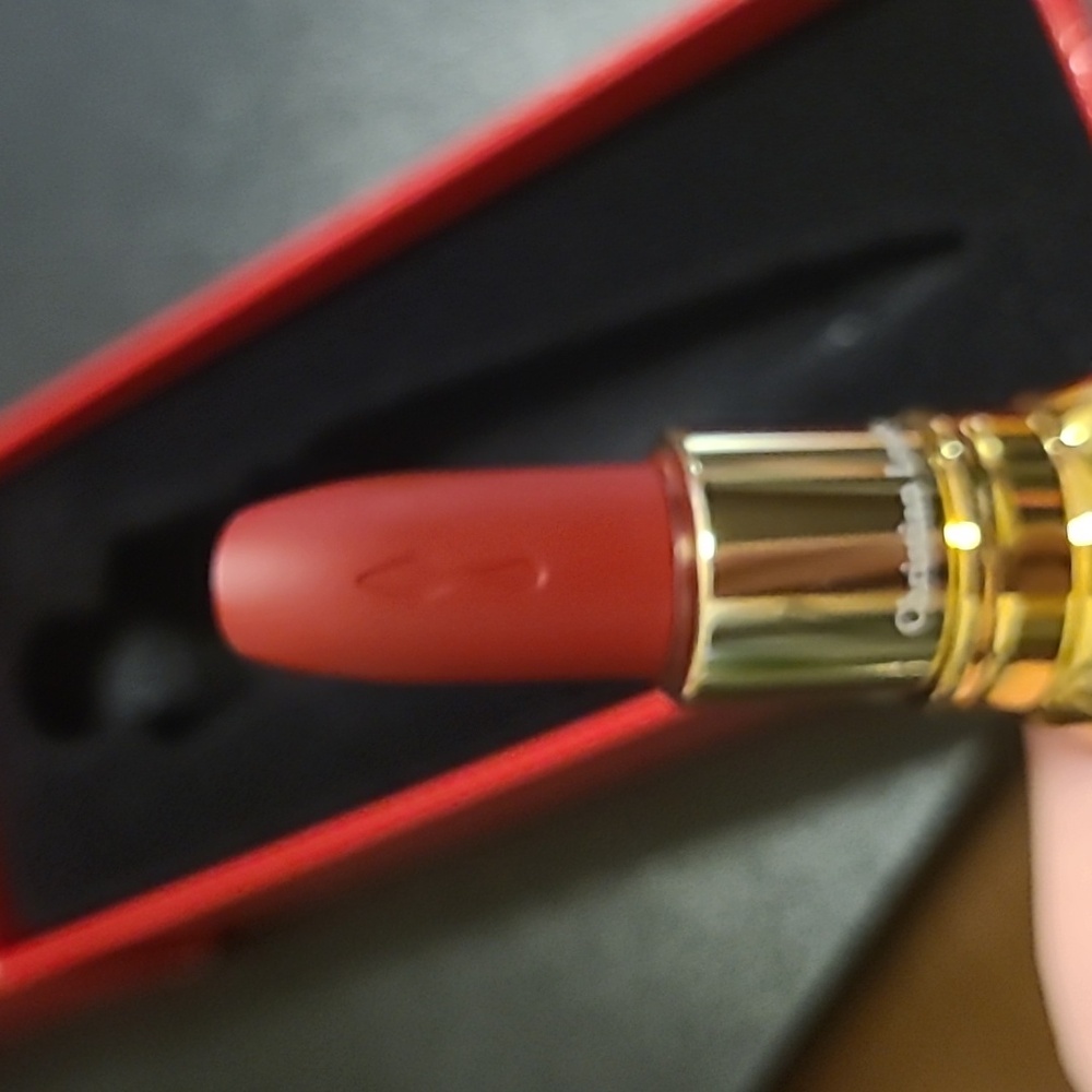 Christian Louboutin Rouge Silky stain Lipstick 001 - Picture 5 of 7